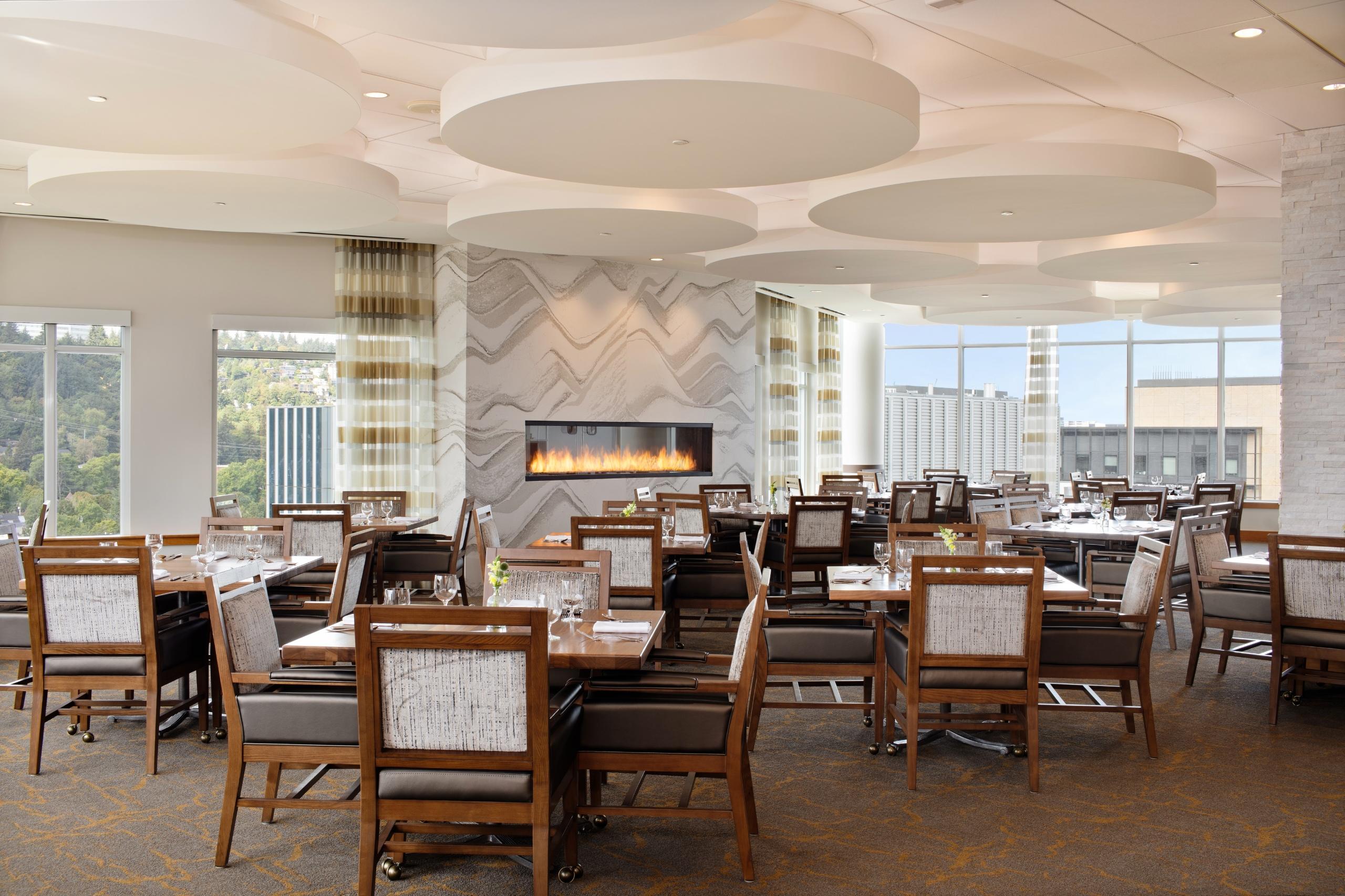 Mirabella Portland Adagio dining room.